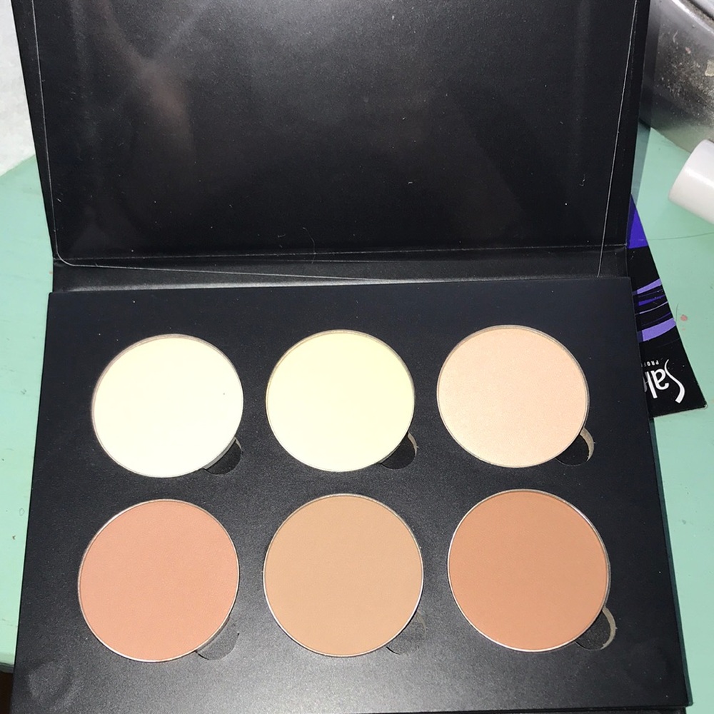 Anastasia Beverly Hills Contour Kit